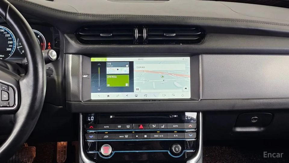 Jaguar xf