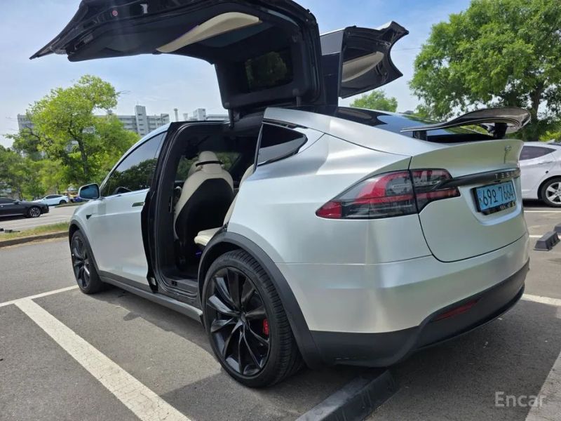 Tesla model-x