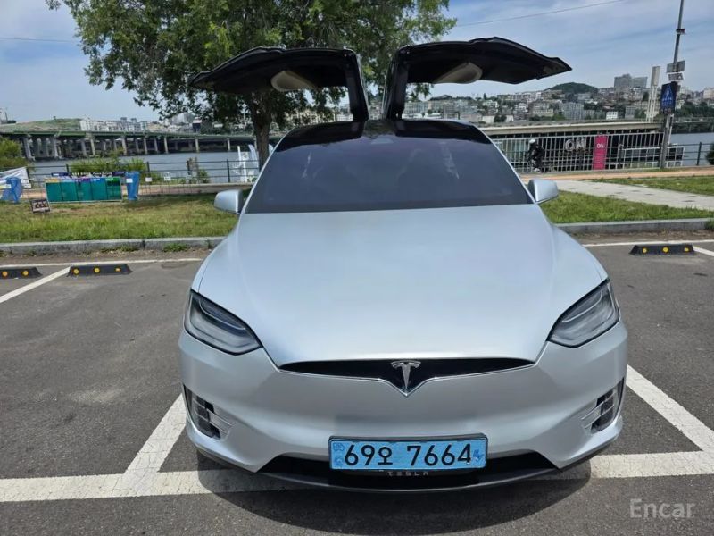 Tesla model-x