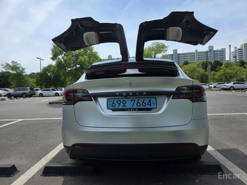 Tesla model-x