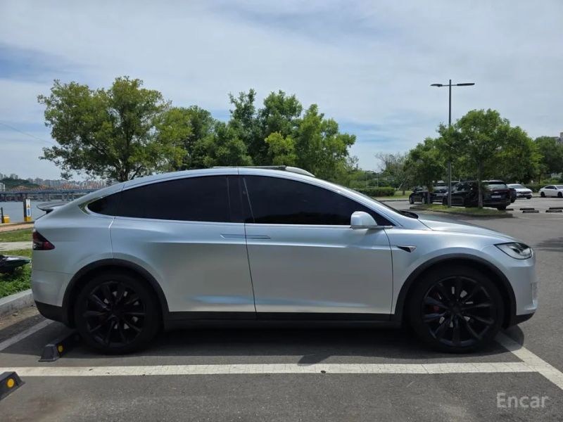 Tesla model-x