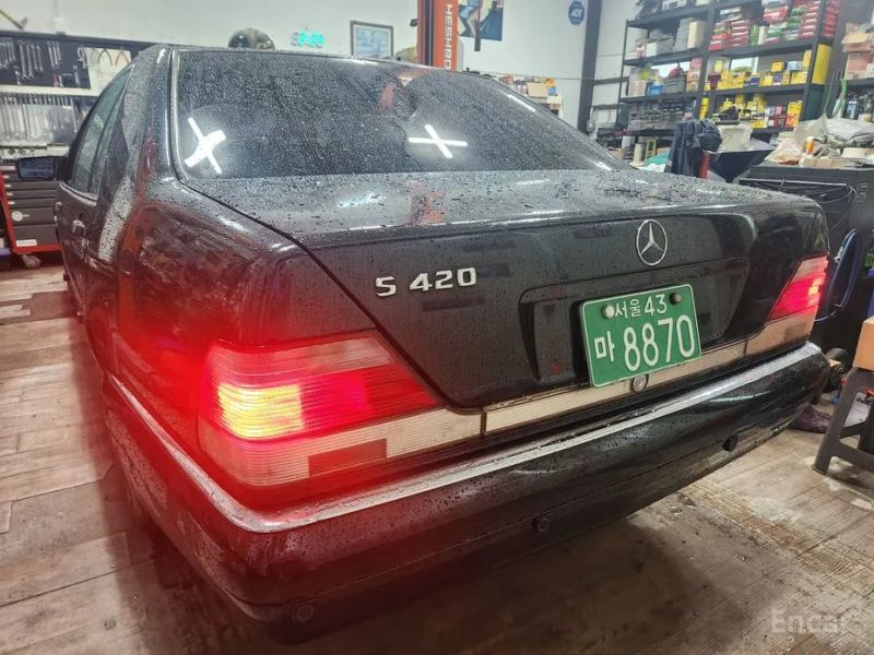 Mercedes-Benz S-Class