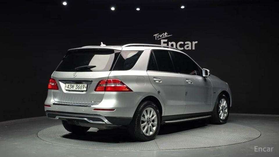 Mercedes-Benz M-class