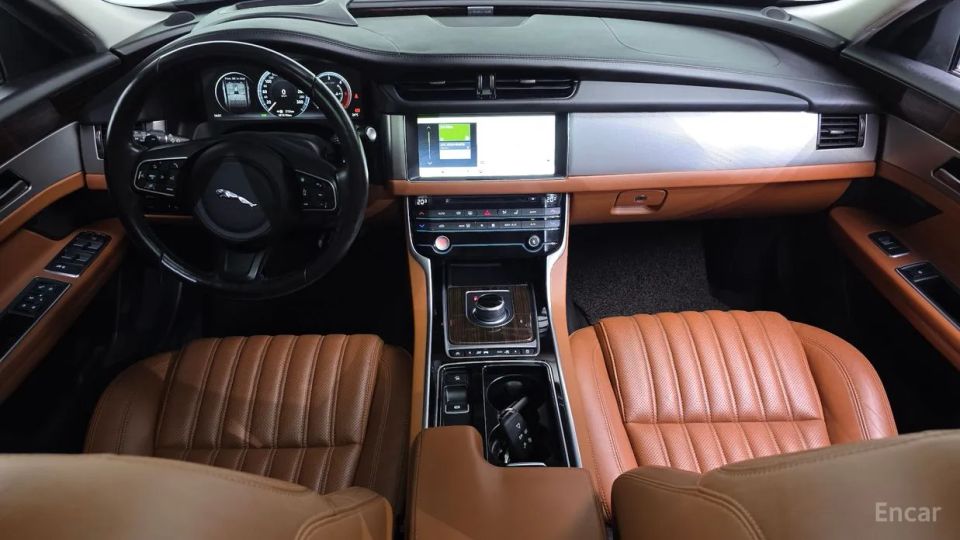 Jaguar xf