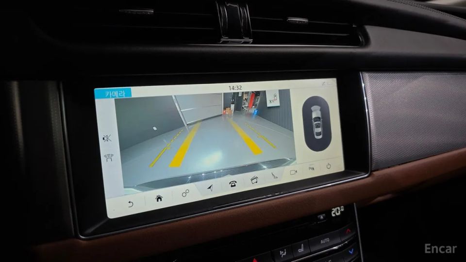 Jaguar xf