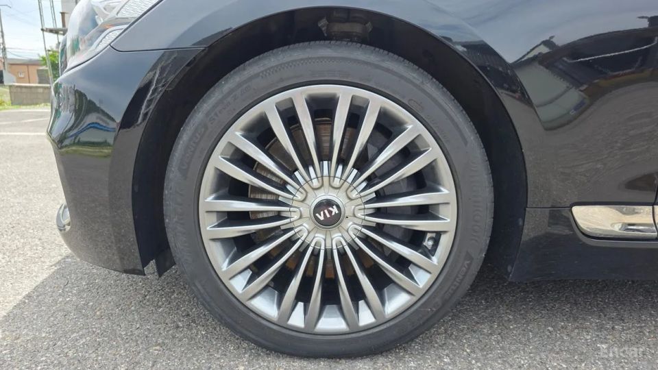 Kia K9