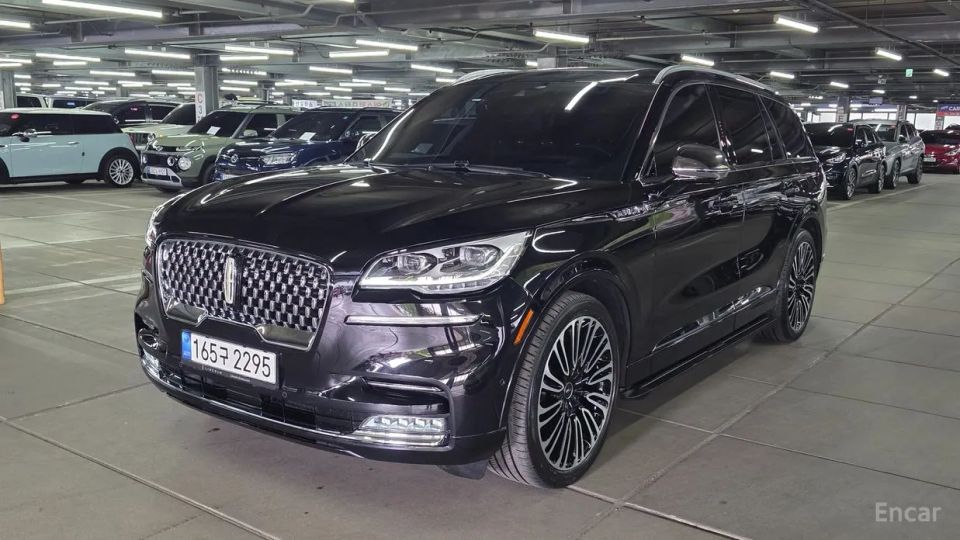 Lincoln Aviator