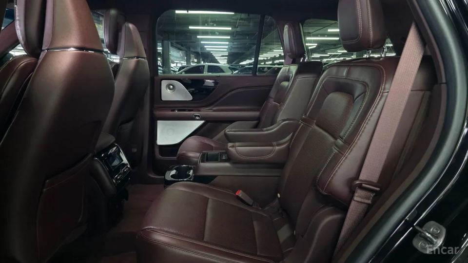 Lincoln Aviator