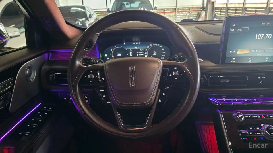 Lincoln Aviator