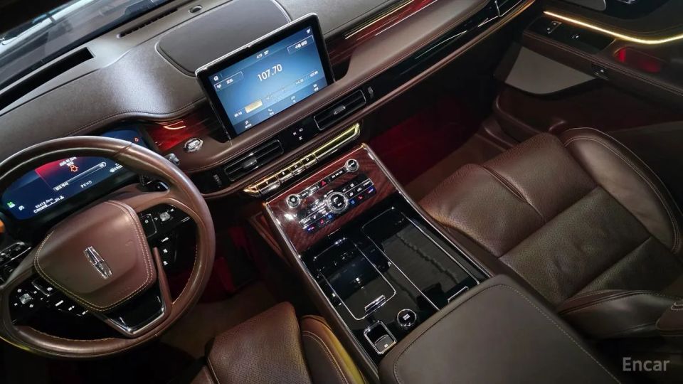 Lincoln Aviator