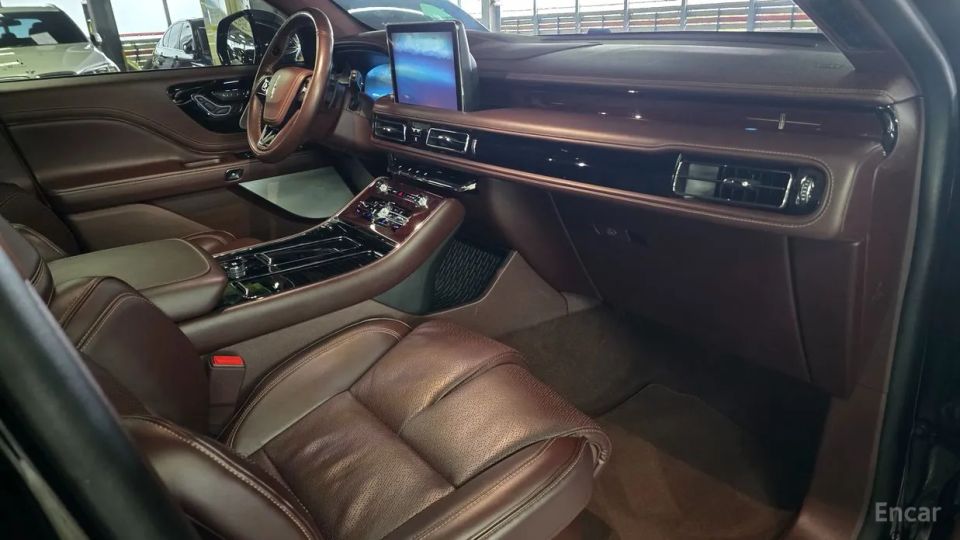 Lincoln Aviator
