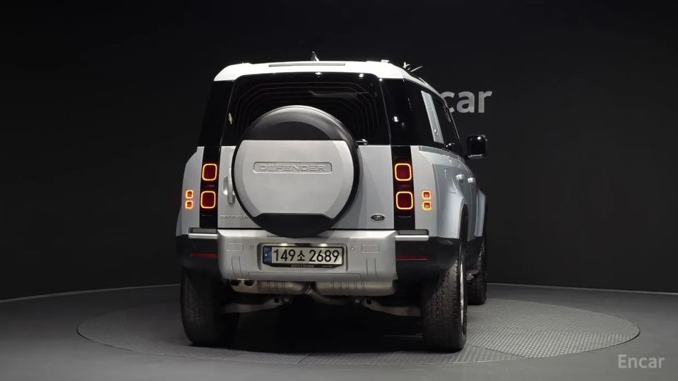 Land Rover Defender