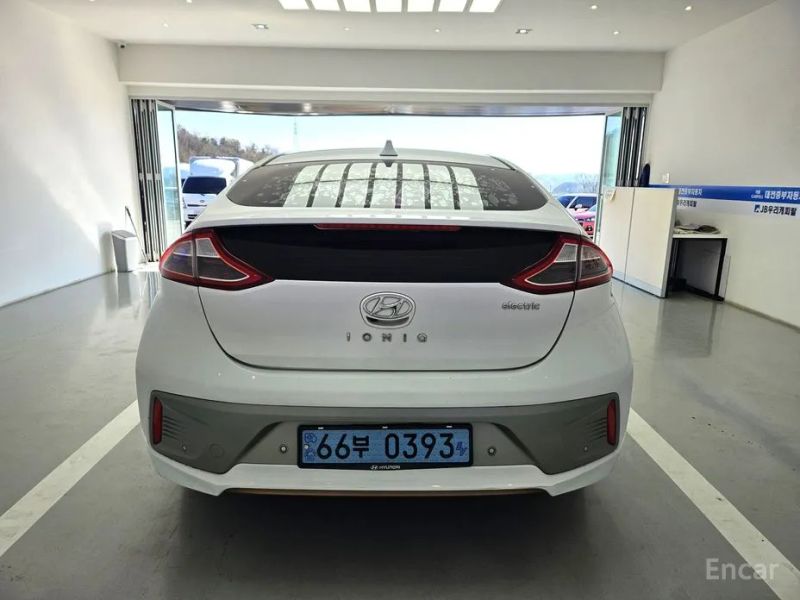 Hyundai Ioniq