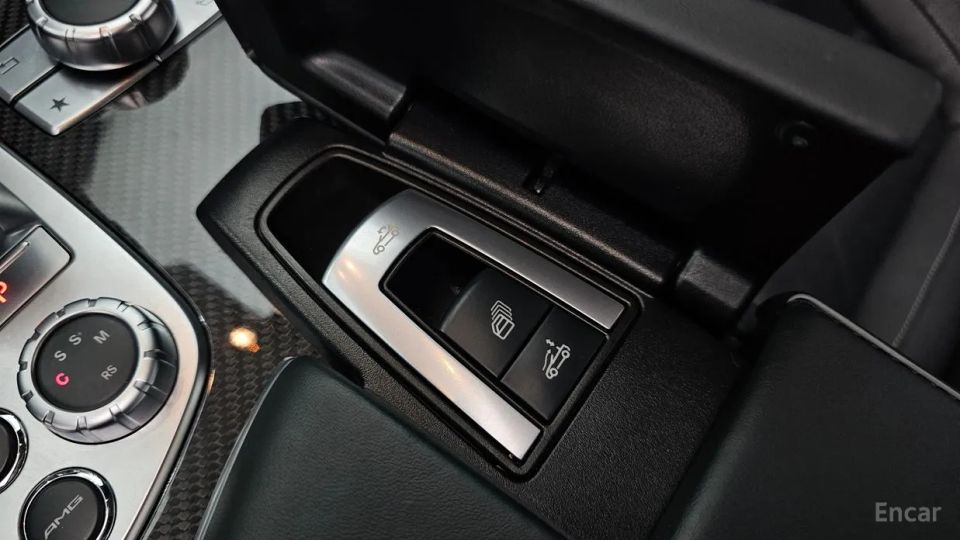 Mercedes-Benz SL-Class