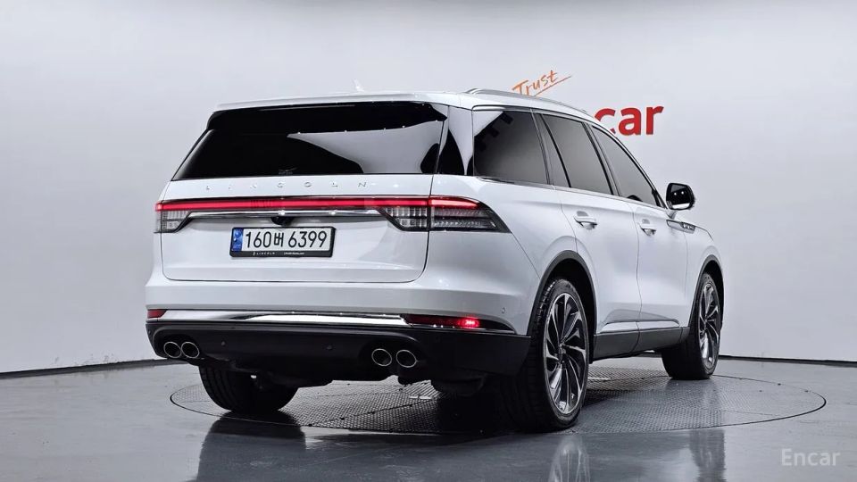 Lincoln Aviator