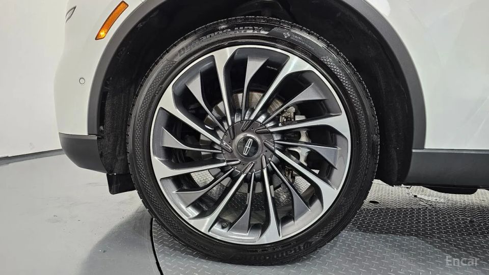 Lincoln Aviator