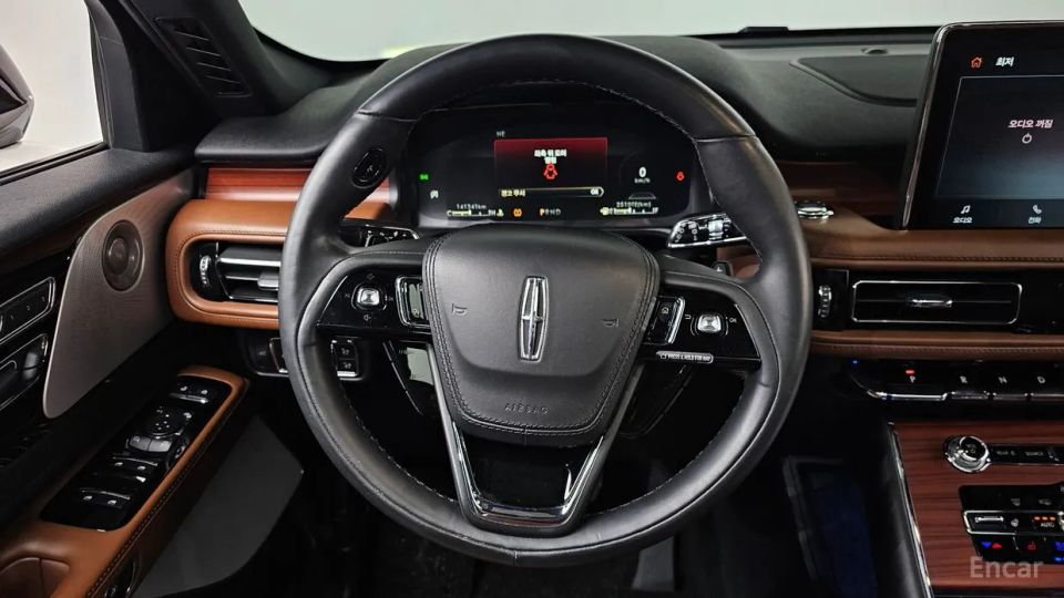 Lincoln Aviator