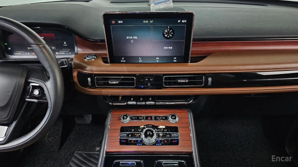 Lincoln Aviator