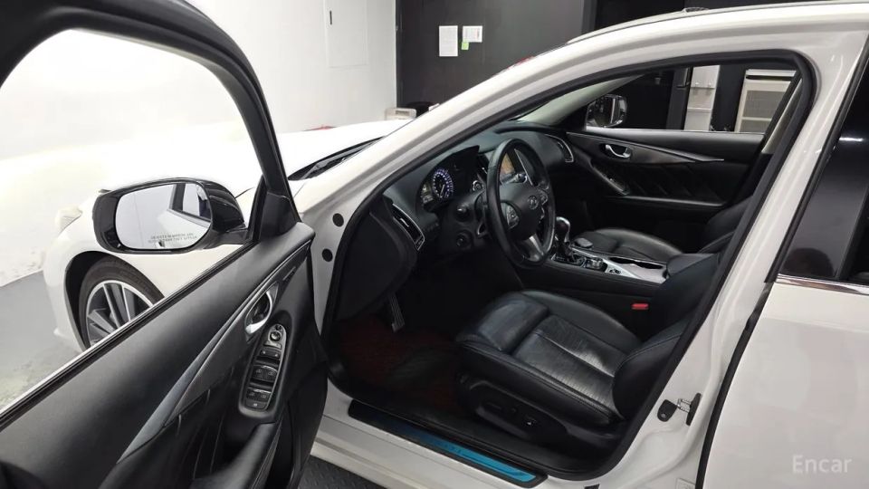 Infiniti Q50
