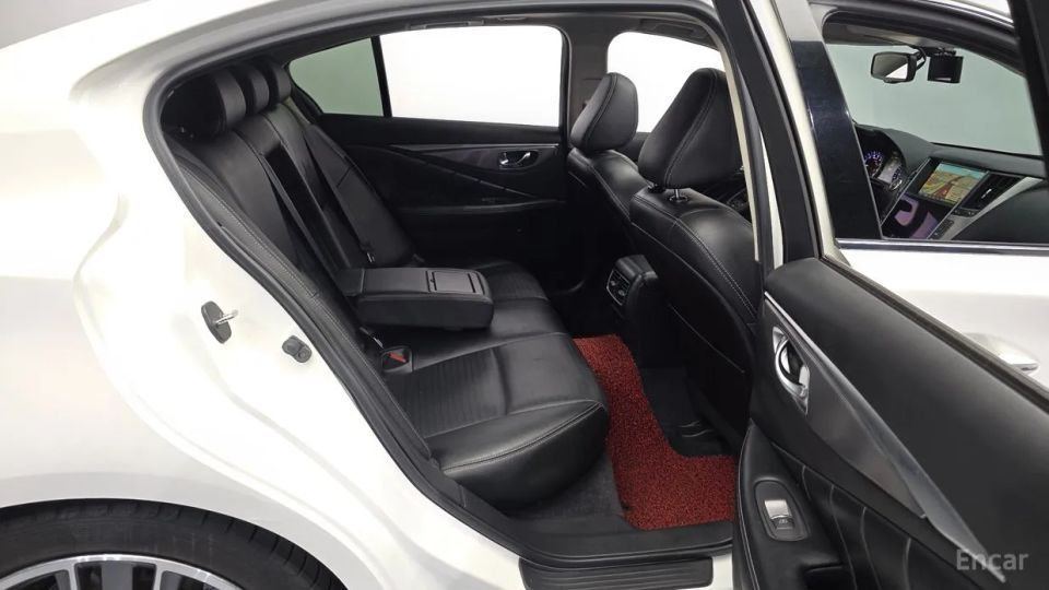 Infiniti Q50