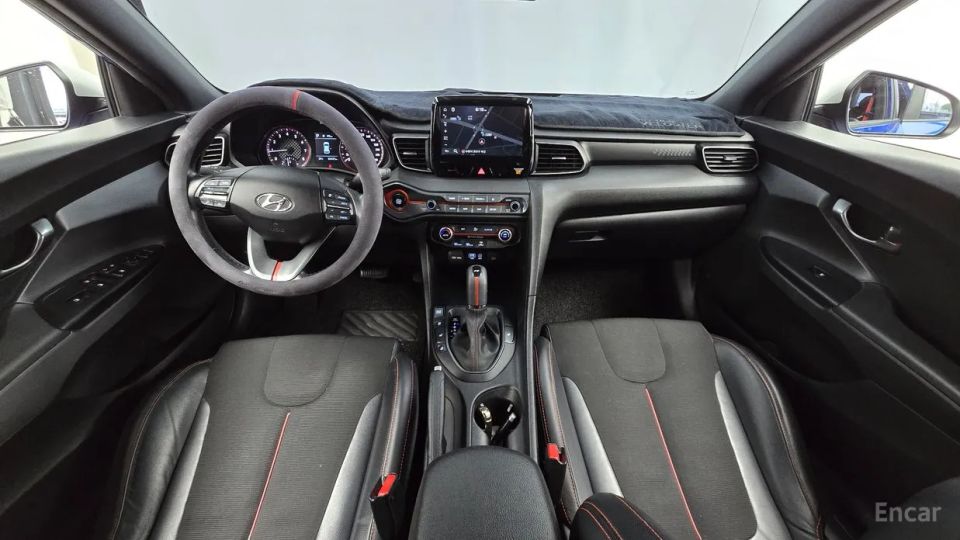 Hyundai Veloster