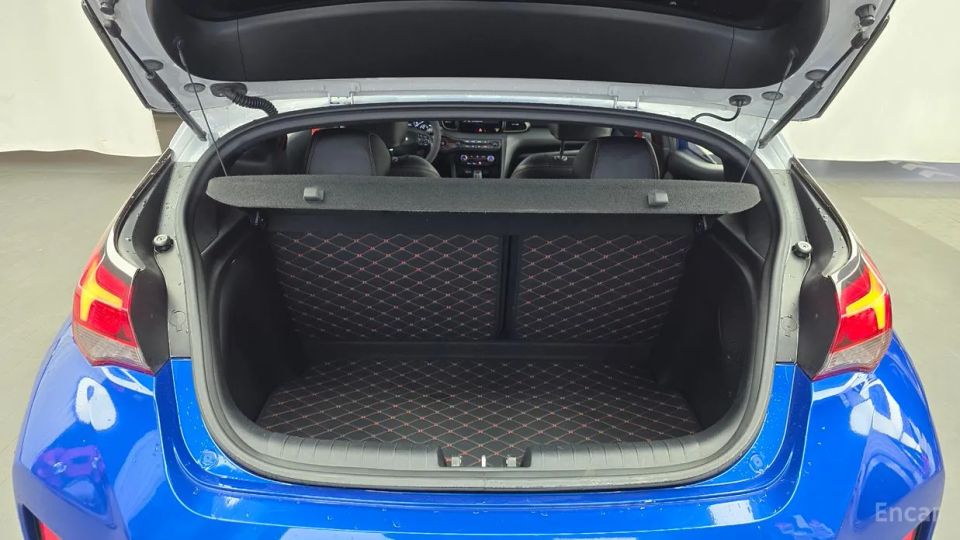 Hyundai Veloster