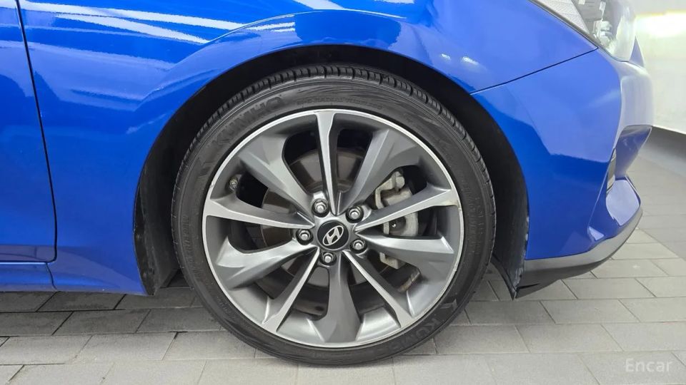Hyundai Veloster