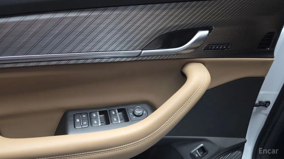 Renault-KoreaSamsung Grand Koleos