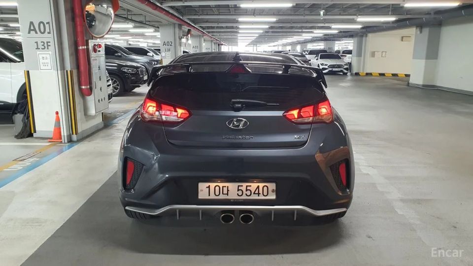Hyundai Veloster