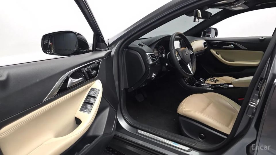 Infiniti QX30