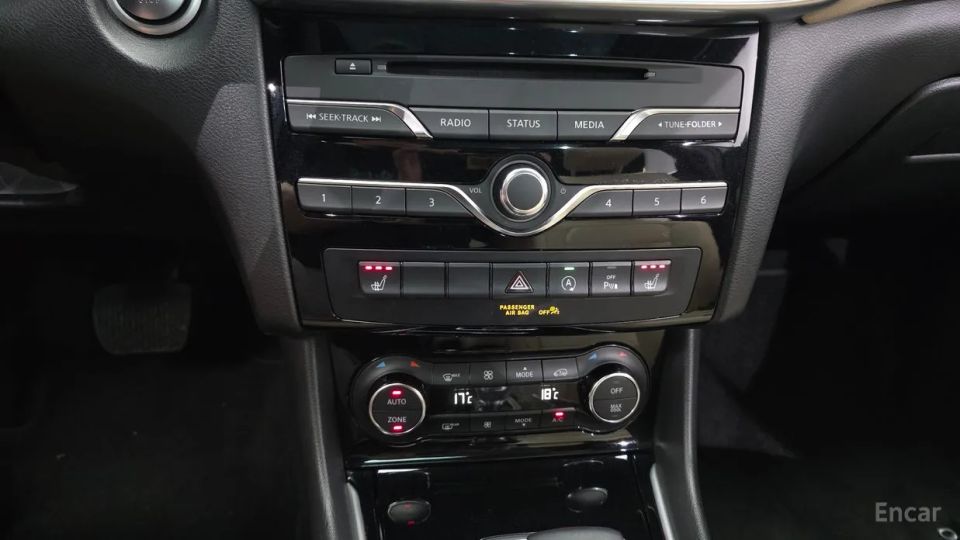 Infiniti QX30