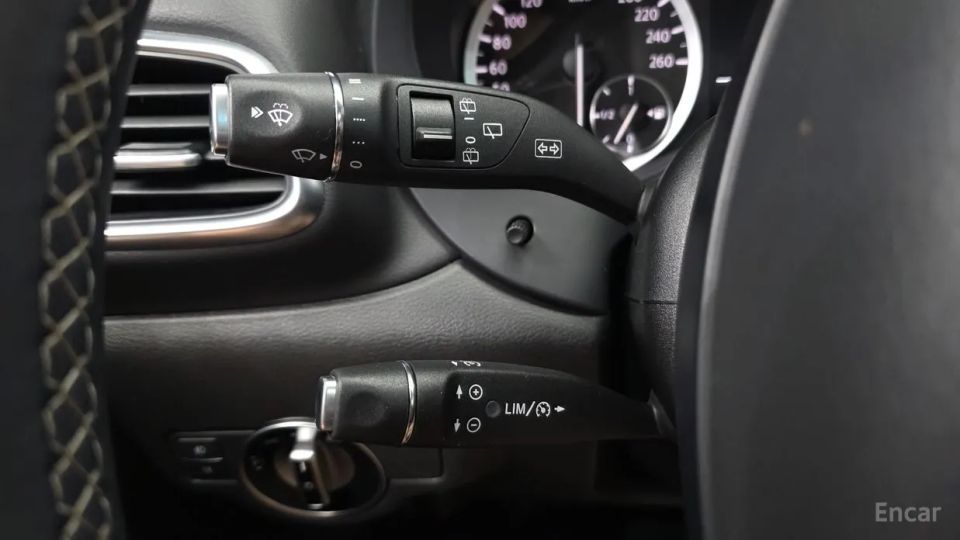 Infiniti QX30