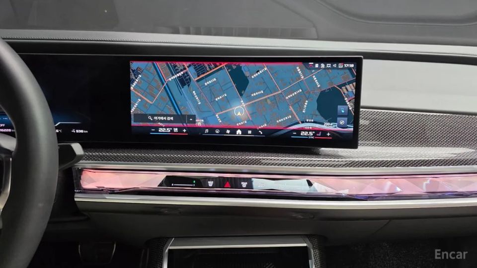 BMW i7