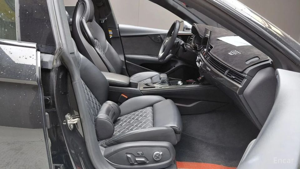 Audi S5