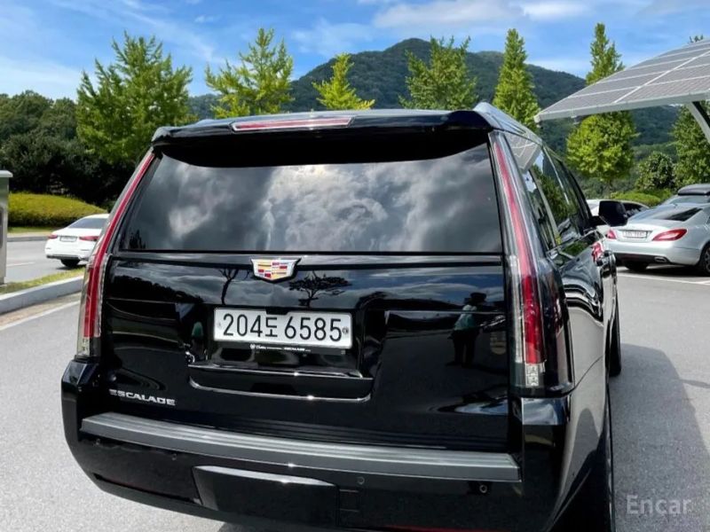Cadillac Escalade