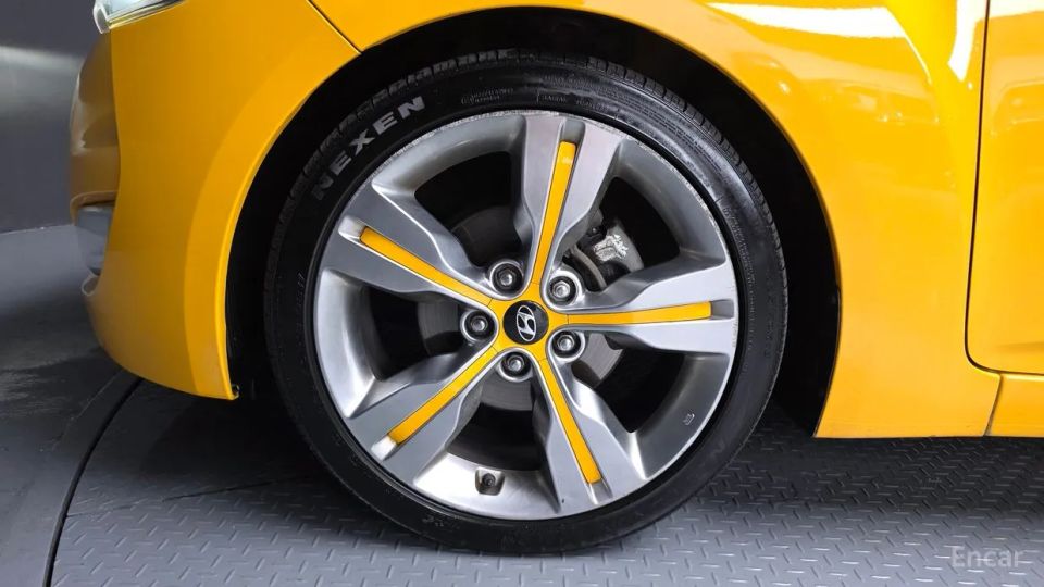 Hyundai Veloster
