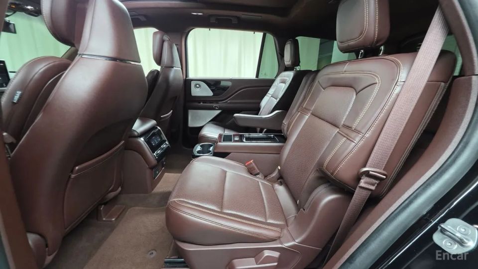 Lincoln Aviator