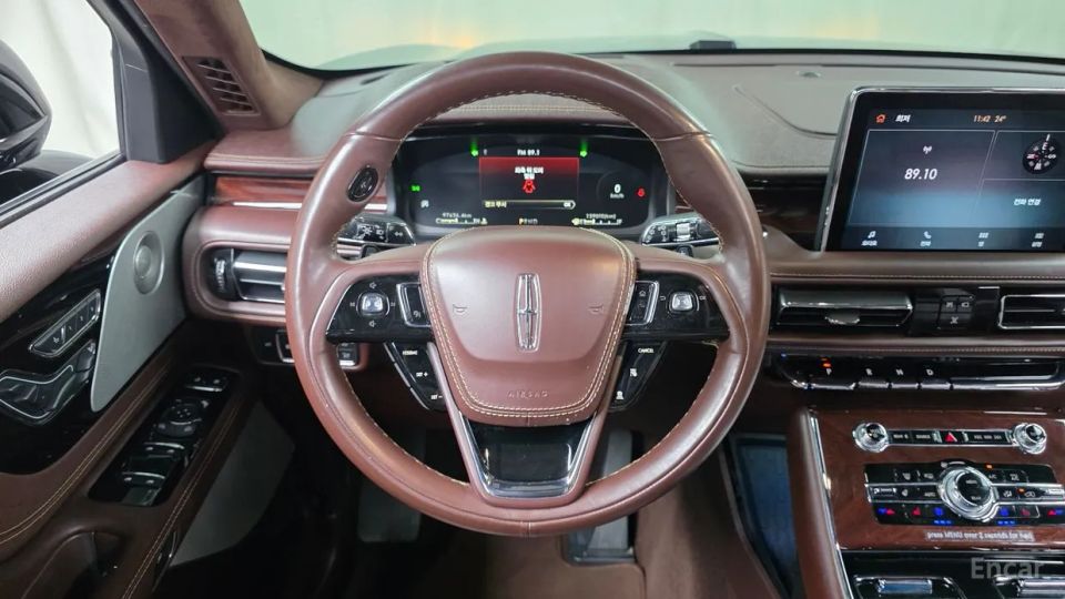 Lincoln Aviator