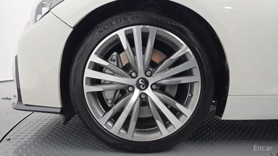 Infiniti Q50