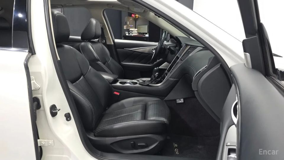 Infiniti Q50