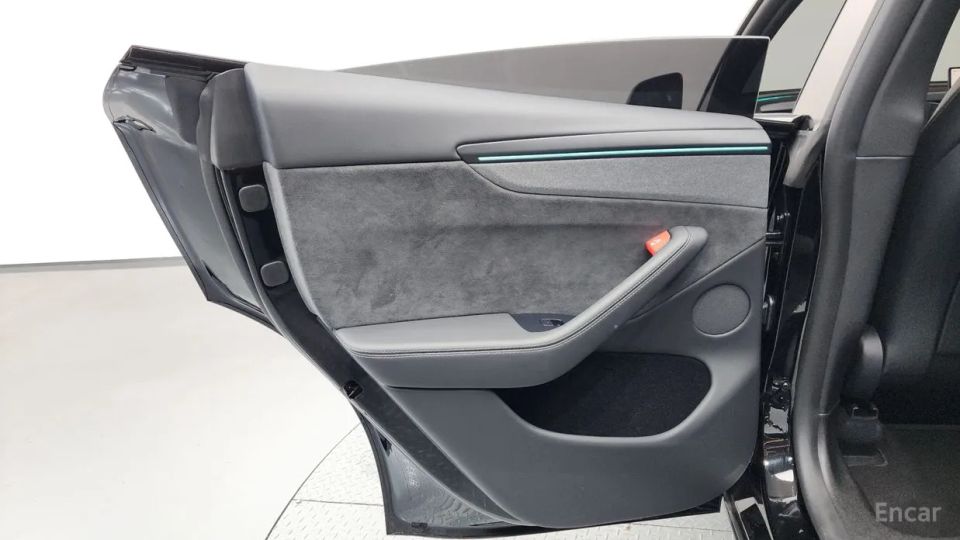 Tesla model-y