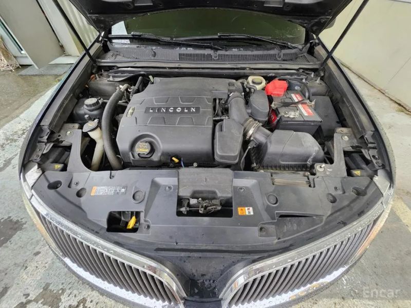 Lincoln MKS