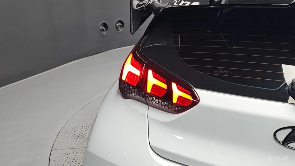 Hyundai Veloster