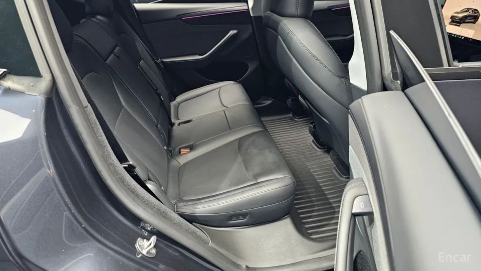 Tesla model-y