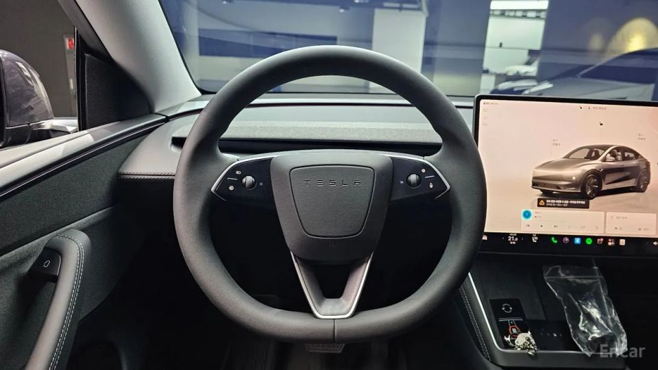 Tesla model-y