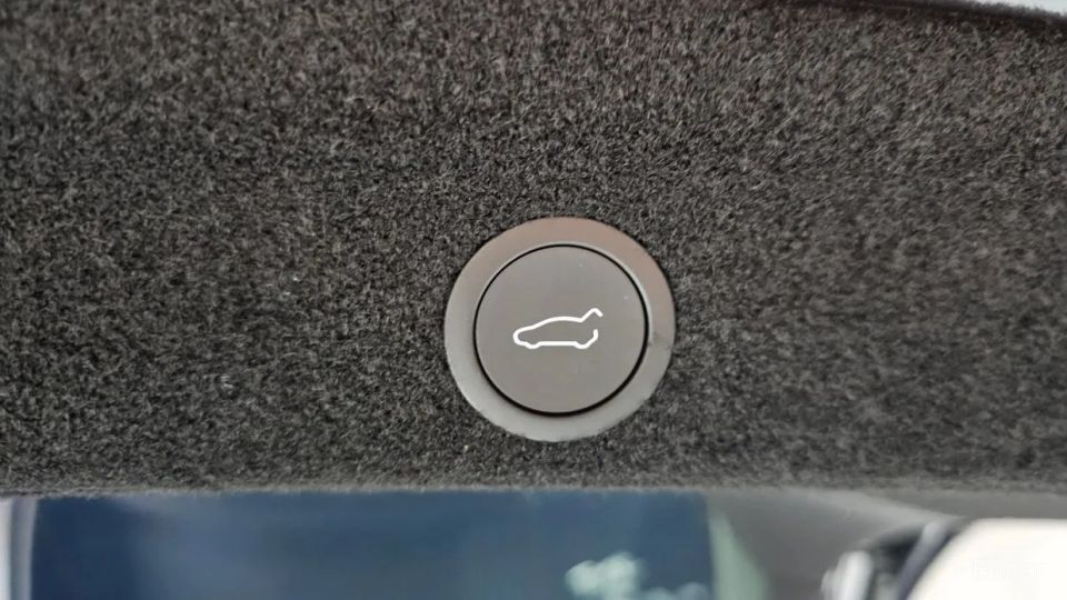 Tesla model-y