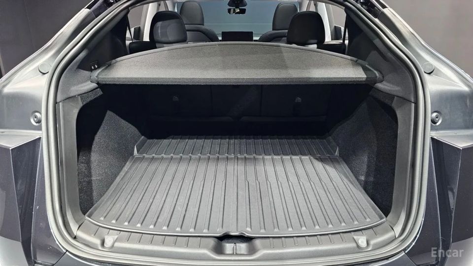 Tesla model-y