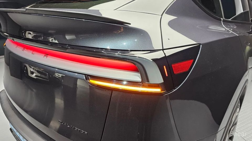 Tesla model-y