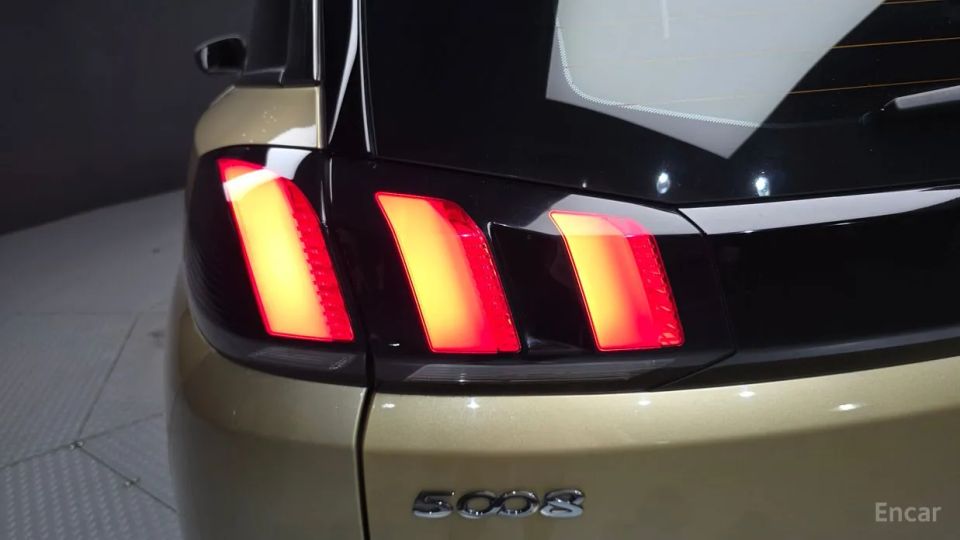 Peugeot 5008