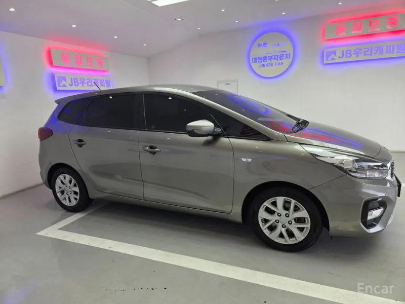 Kia Carens